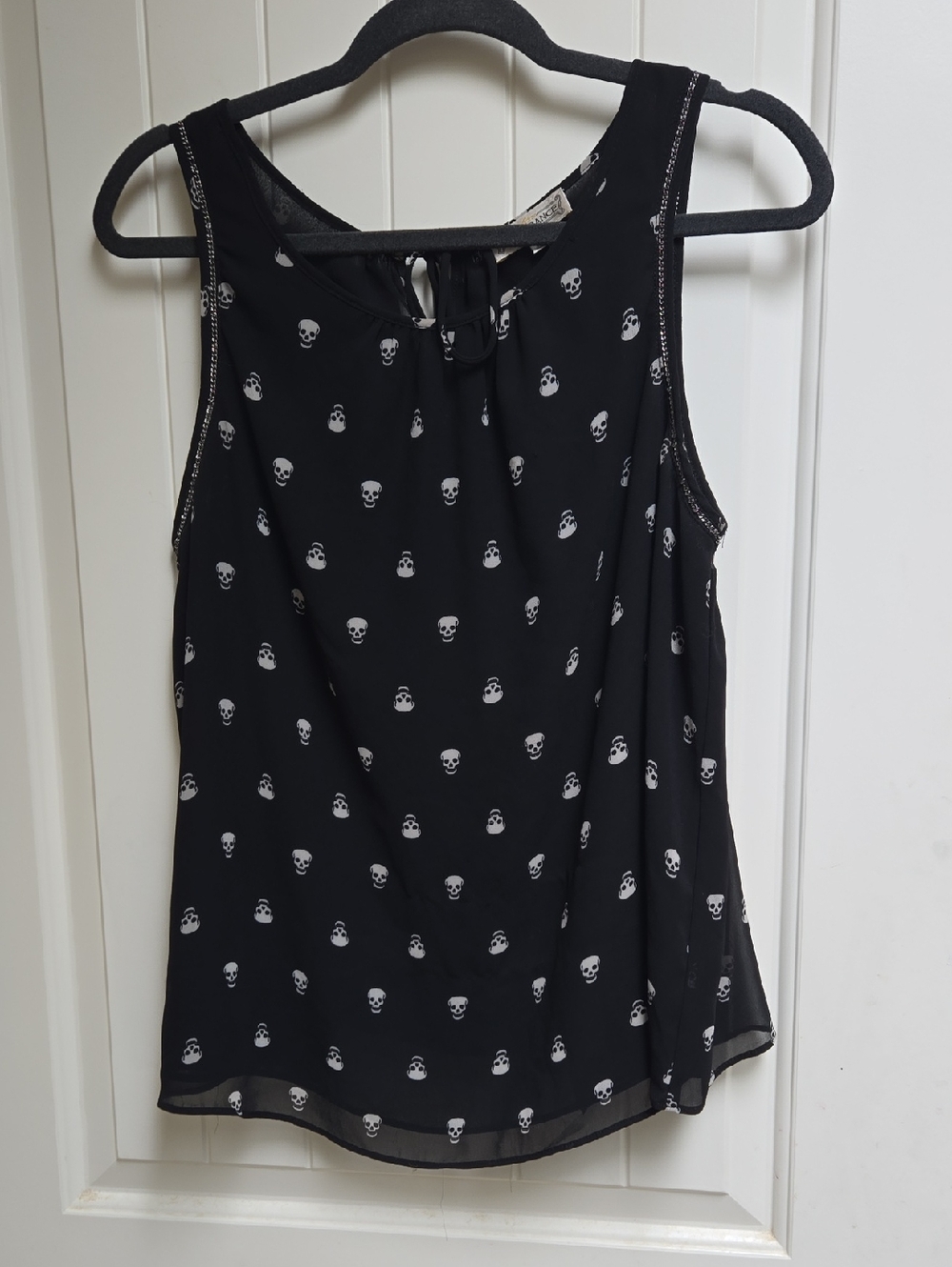 Temperance Women's Large Black Skull Print Sleeveless Blouse Top Shirt Tank
